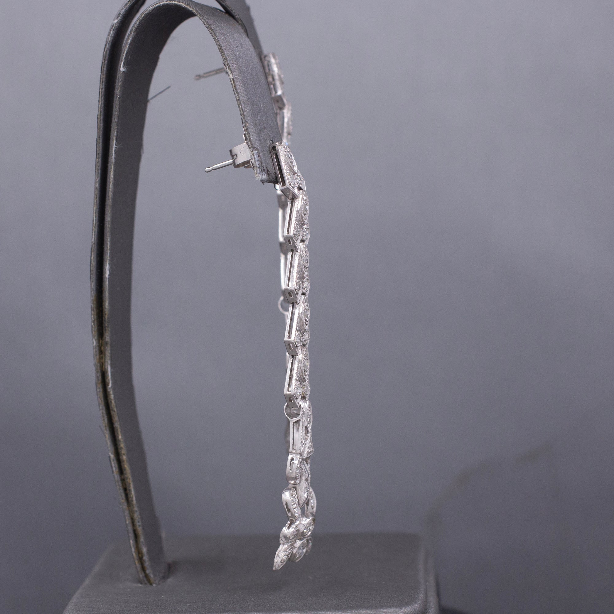 Exquisite Art Deco Old European Cut Diamond Dangle Earrings in Platinum