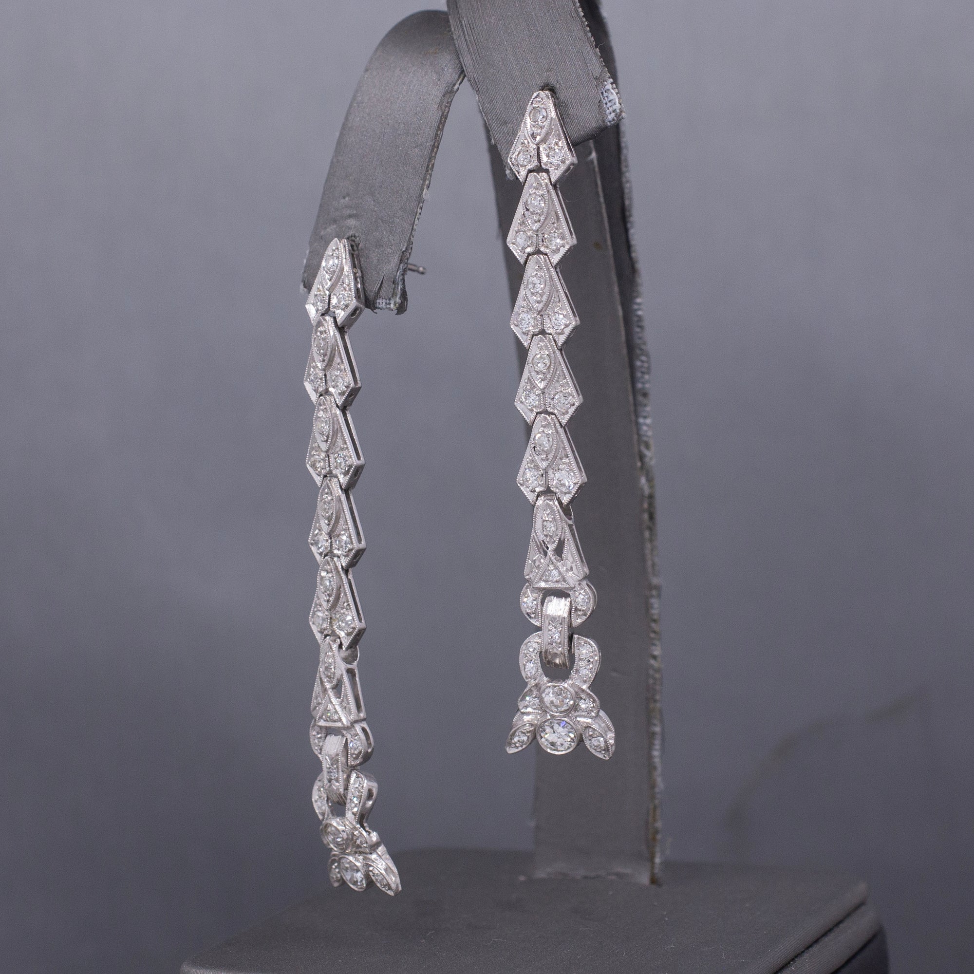 Exquisite Art Deco Old European Cut Diamond Dangle Earrings in Platinum