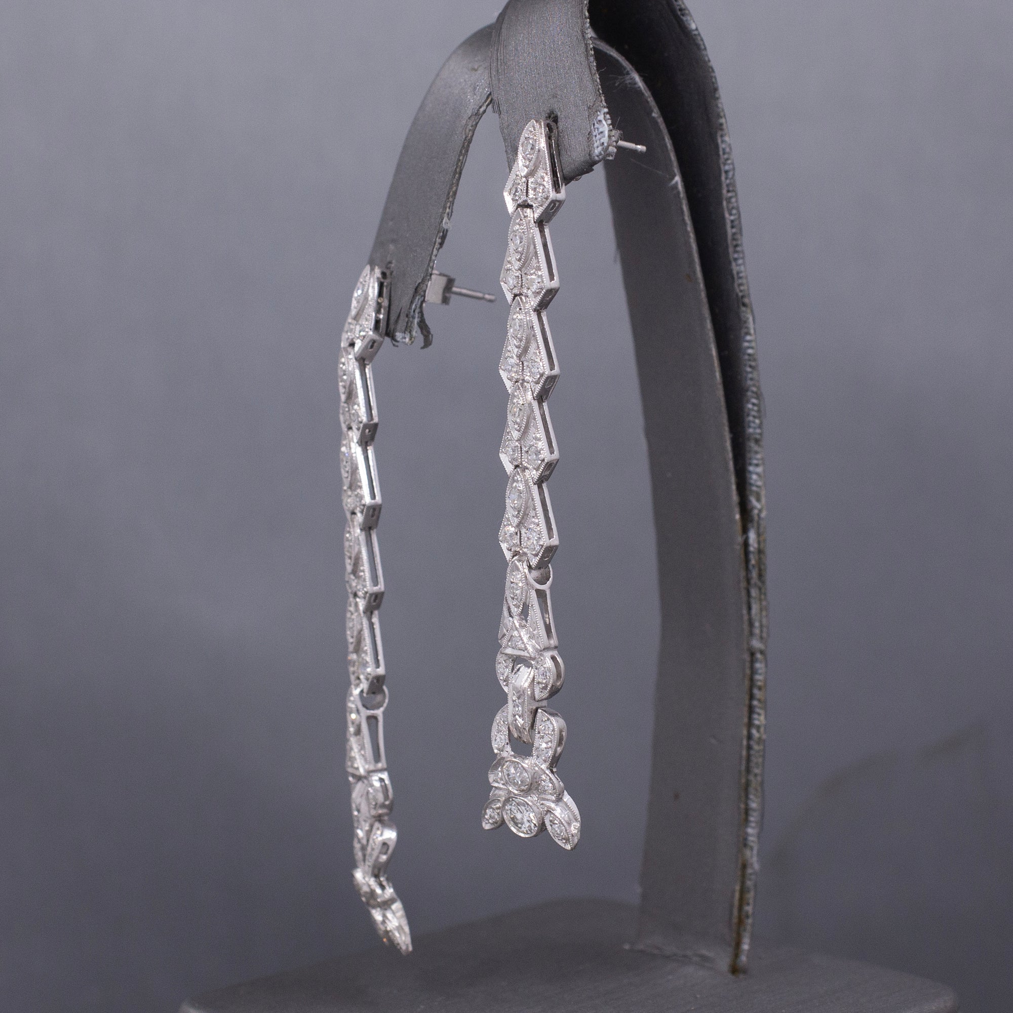 Exquisite Art Deco Old European Cut Diamond Dangle Earrings in Platinum