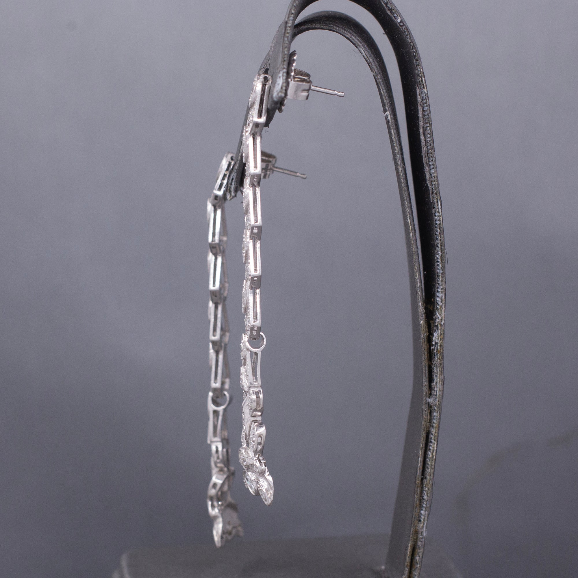 Exquisite Art Deco Old European Cut Diamond Dangle Earrings in Platinum