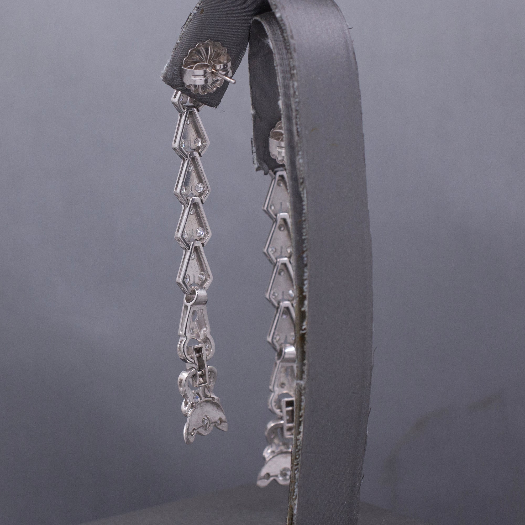 Exquisite Art Deco Old European Cut Diamond Dangle Earrings in Platinum