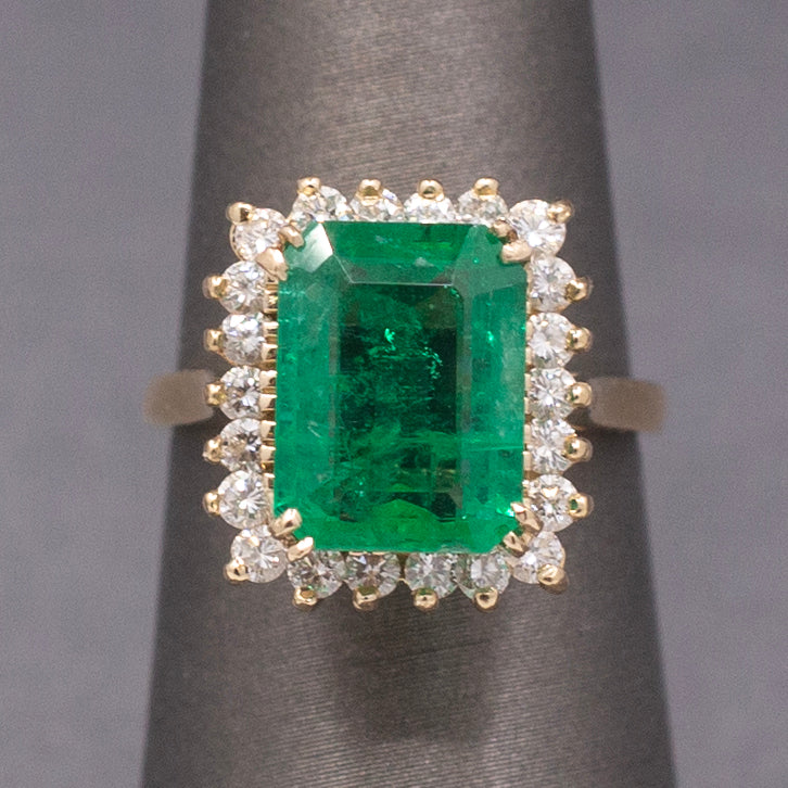 Exquisite GIA Certified Brazilian Emerald and Diamond Ring in 14k Yellow Gold