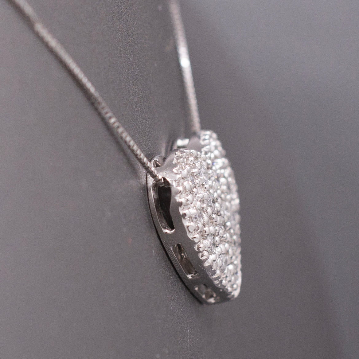 Vintage Pave' Diamond Heart Pendant Necklace in Platinum