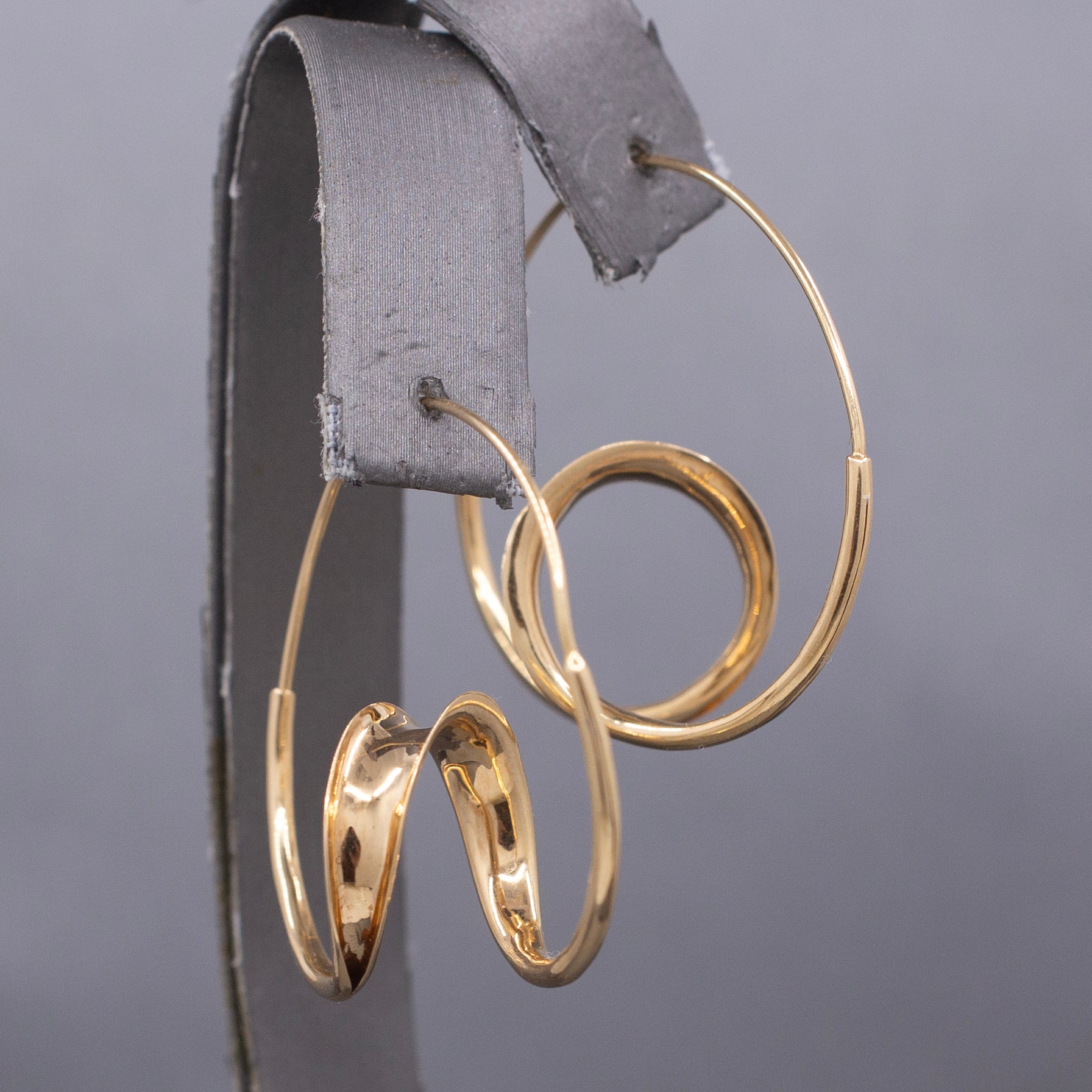 Vintage Iconoclast Double Twist Hoop Earrings in 14k Yellow Gold