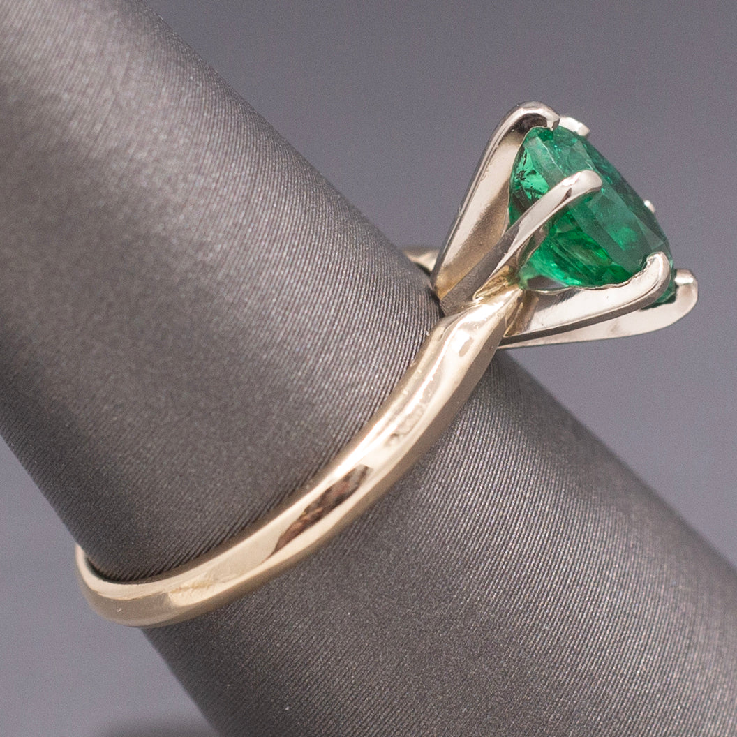 Vivid Sparkling Natural Oval Cut Emerald Solitaire Ring in 14k Yellow Gold