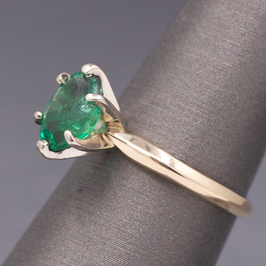 Vivid Sparkling Natural Oval Cut Emerald Solitaire Ring in 14k Yellow Gold
