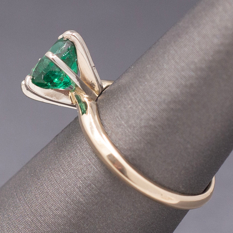Vivid Sparkling Natural Oval Cut Emerald Solitaire Ring in 14k Yellow Gold