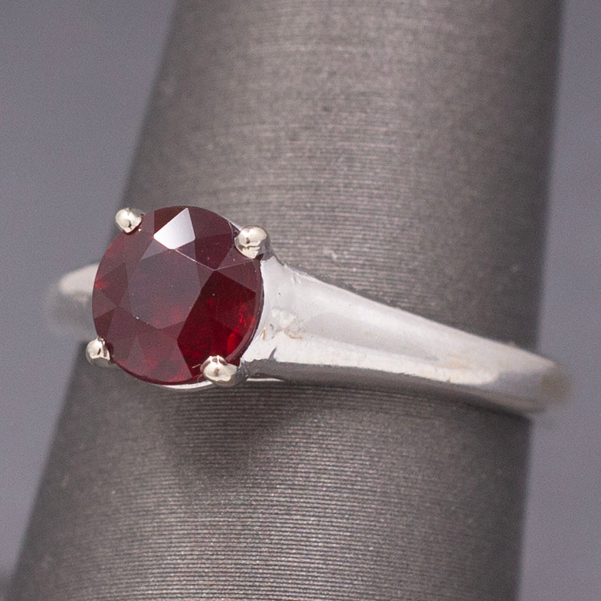 Classic Vintage Natural Deep Red Ruby Solitaire Ring in 14k White Gold