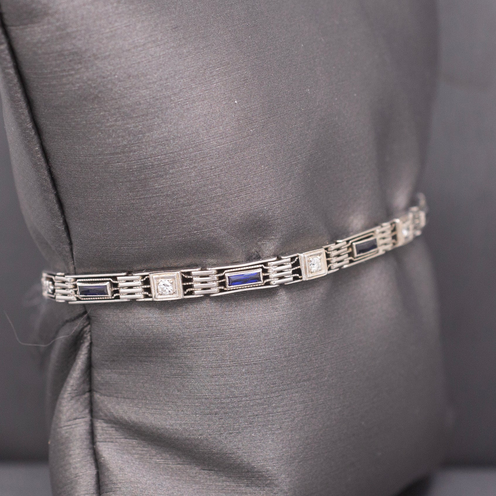 Sleek Late Art Deco Blue Sapphire and Diamond Chain Link Bracelet in 14k White Gold