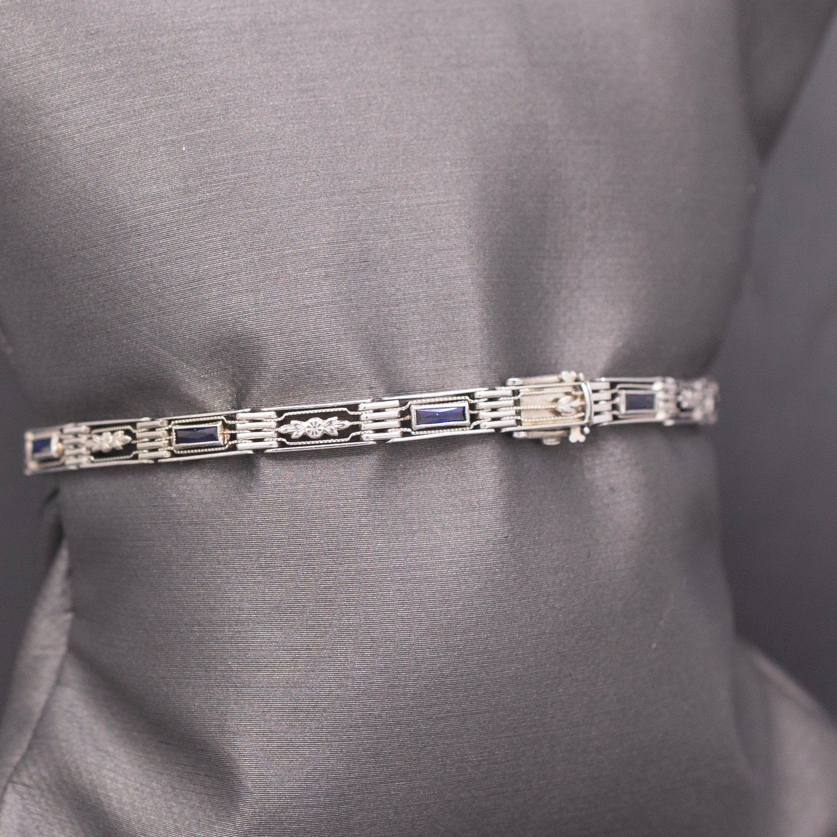 Sleek Late Art Deco Blue Sapphire and Diamond Chain Link Bracelet in 14k White Gold