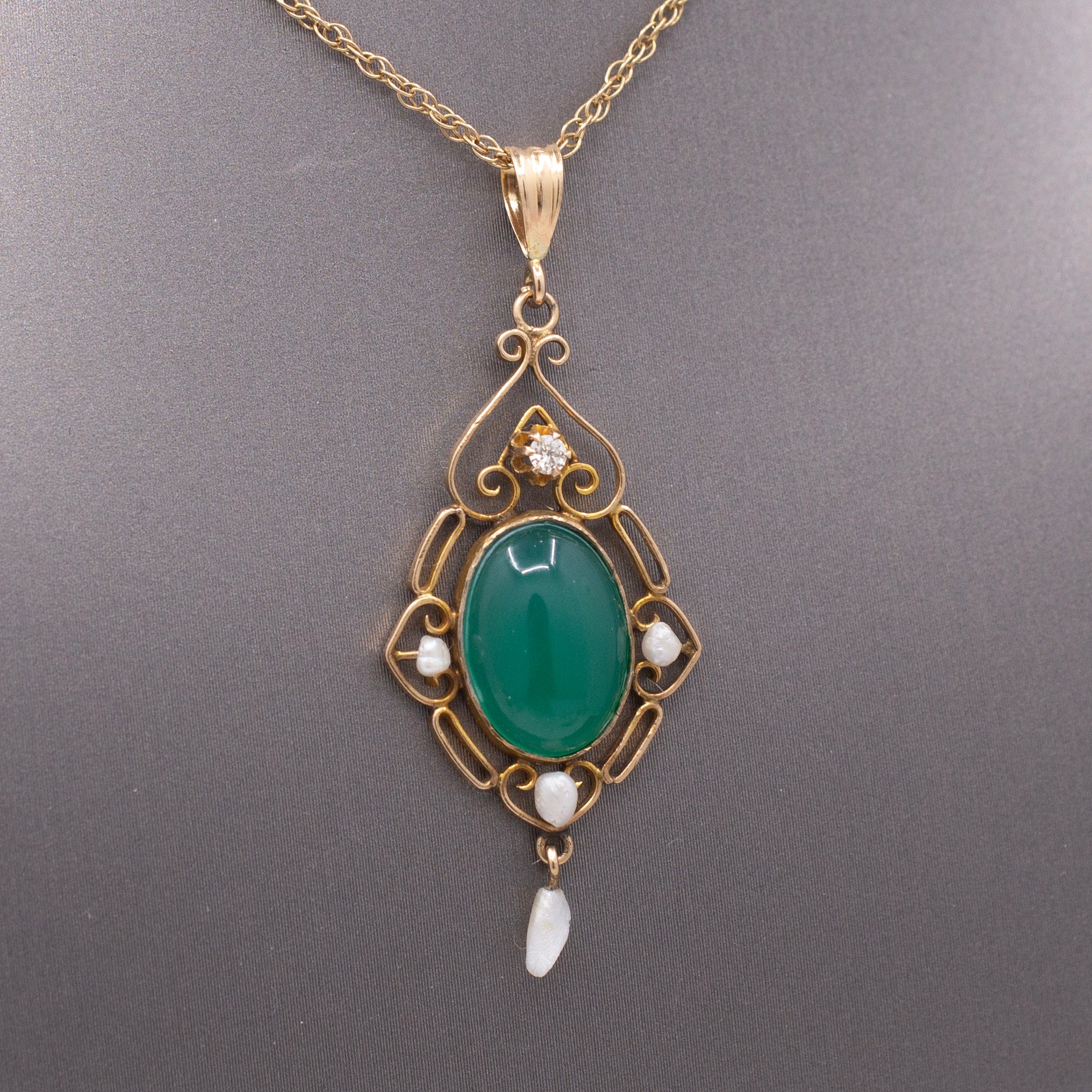 Edwardian Antique Chrysoprase Pearl and Diamond Lavalier Necklace in 14k Yellow Gold