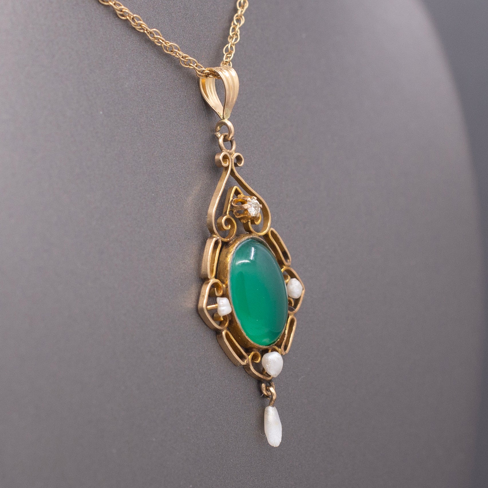 Edwardian Antique Chrysoprase Pearl and Diamond Lavalier Necklace in 14k Yellow Gold