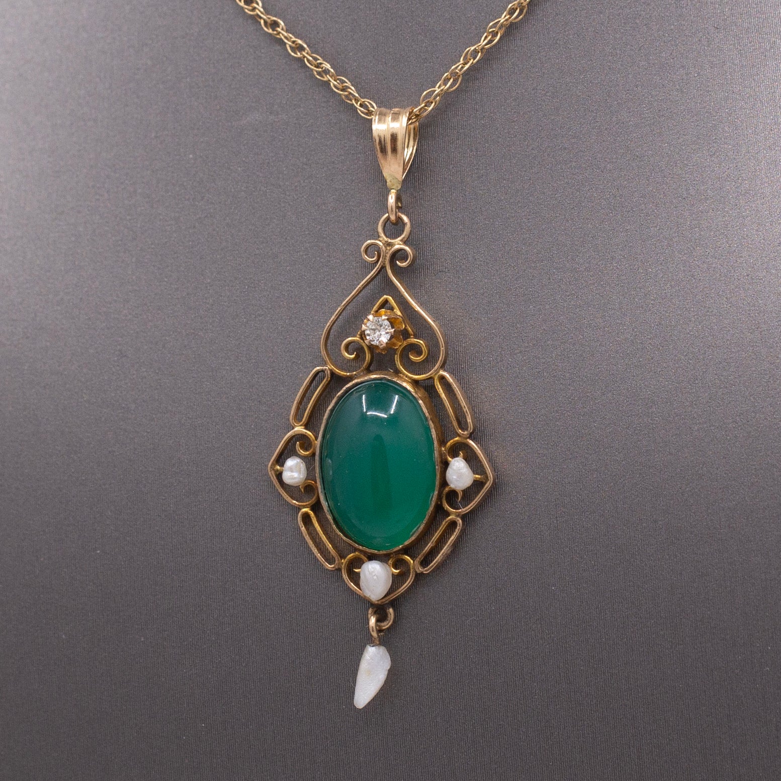 Edwardian Antique Chrysoprase Pearl and Diamond Lavalier Necklace in 14k Yellow Gold
