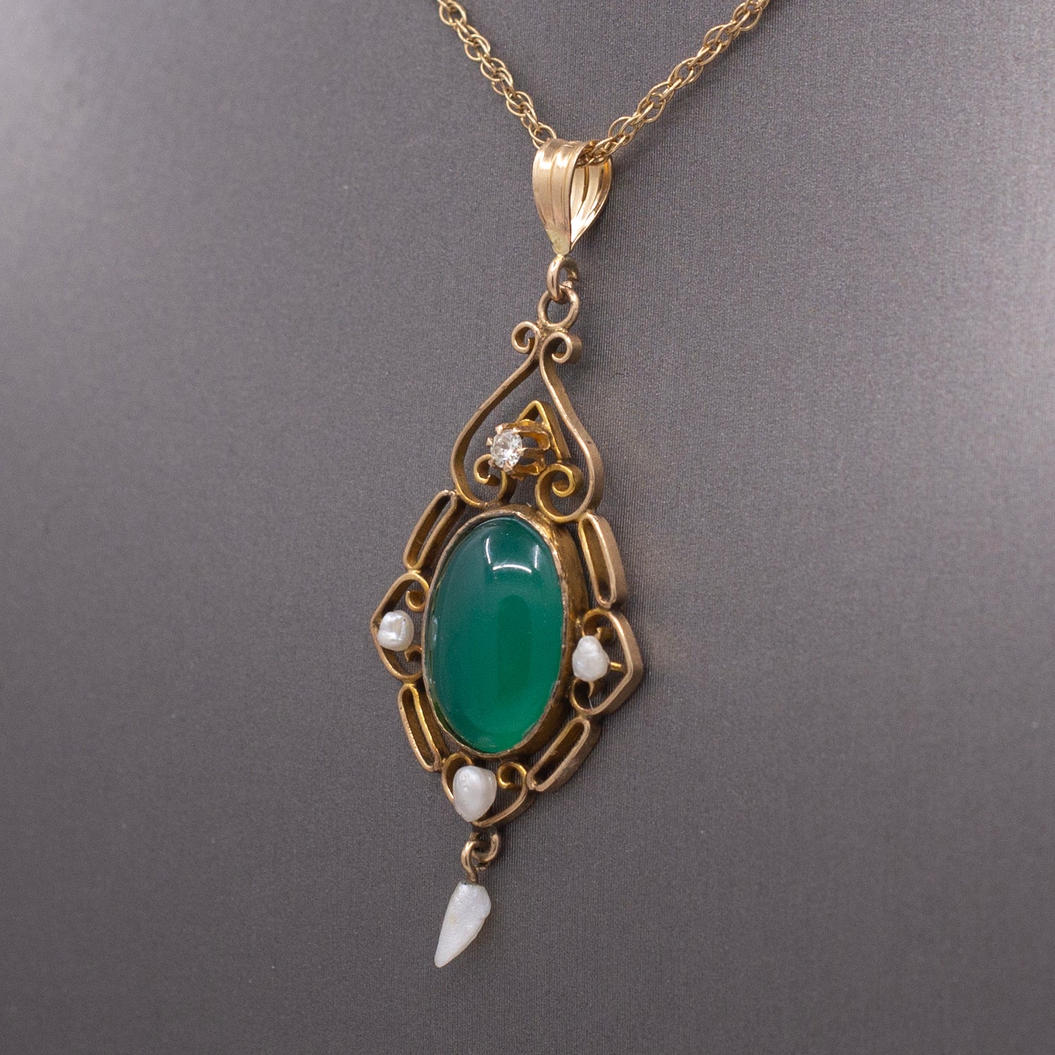 Edwardian Antique Chrysoprase Pearl and Diamond Lavalier Necklace in 14k Yellow Gold