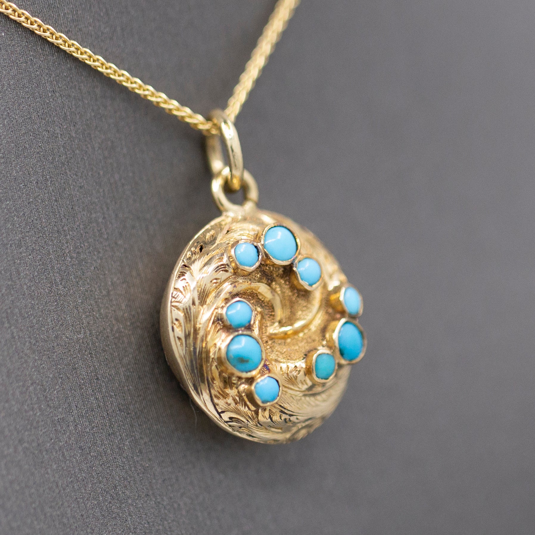 Antique Victorian Turquoise Round Locket with Glass Back and Lock of Hair in 14k Gold