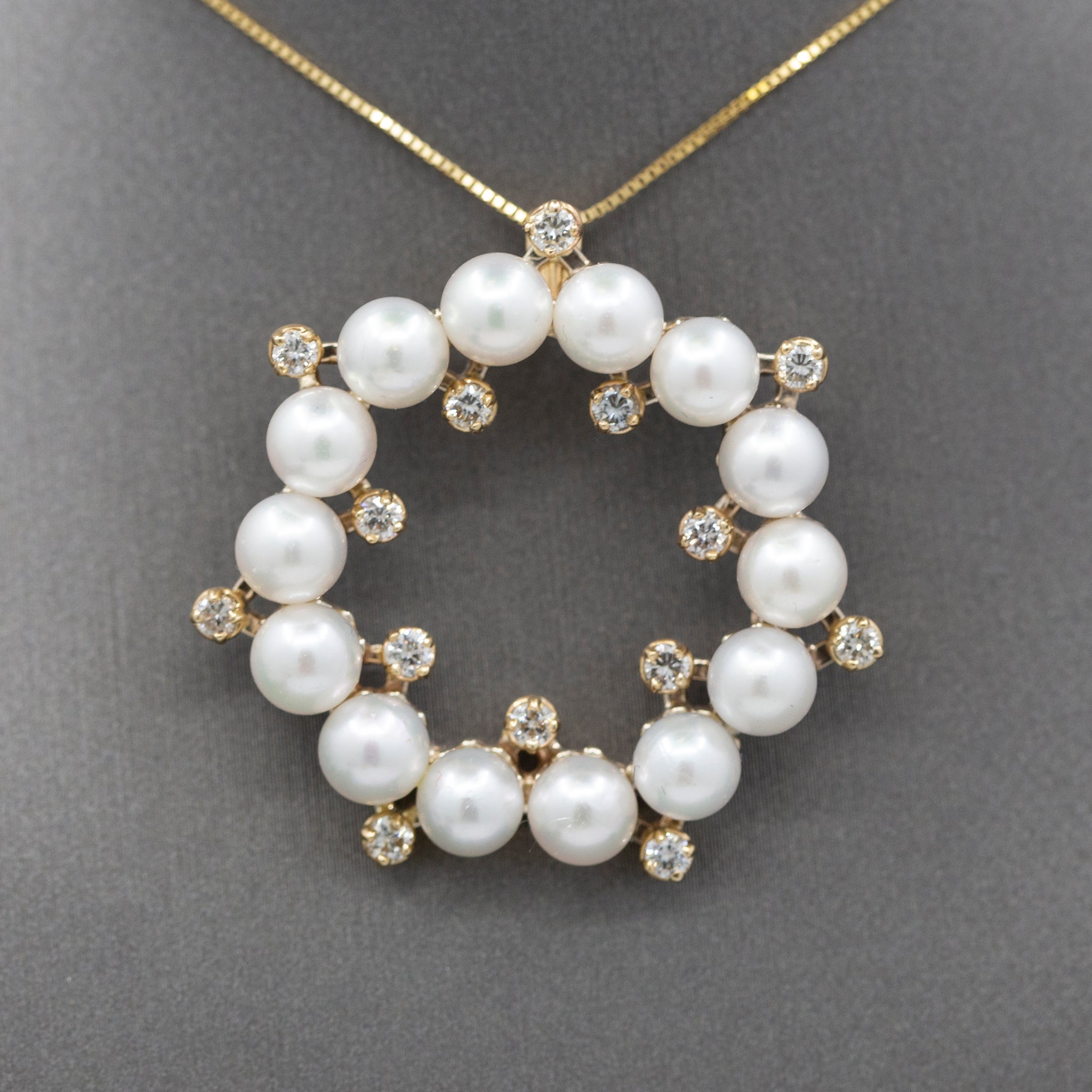 Vintage Pearl and Diamond Wreath Circle Pendant Necklace in 14k
