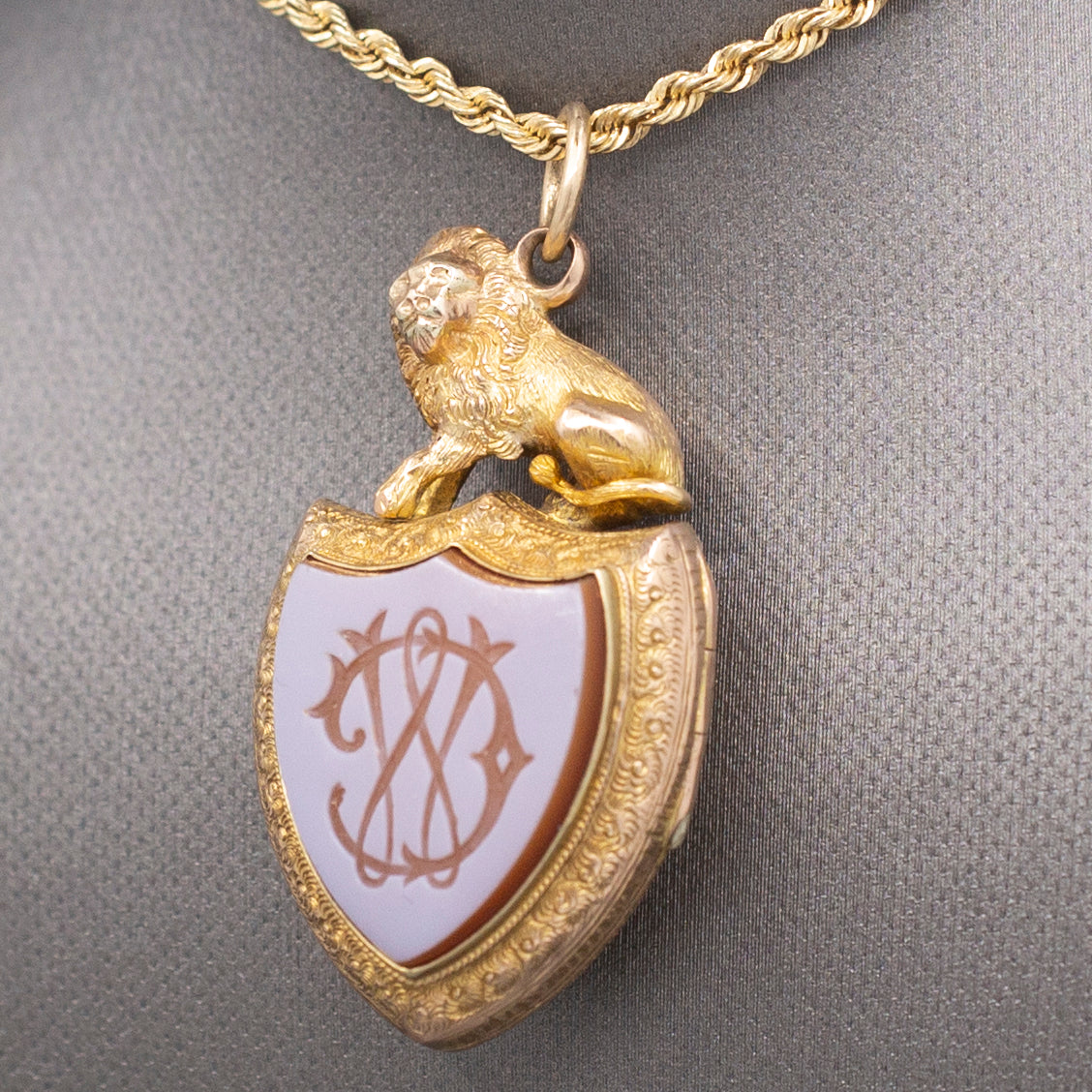 Exceptional Antique Victorian Lion Shield Locket with Sardonyx and Bloodstone in 14k Yellow Gold