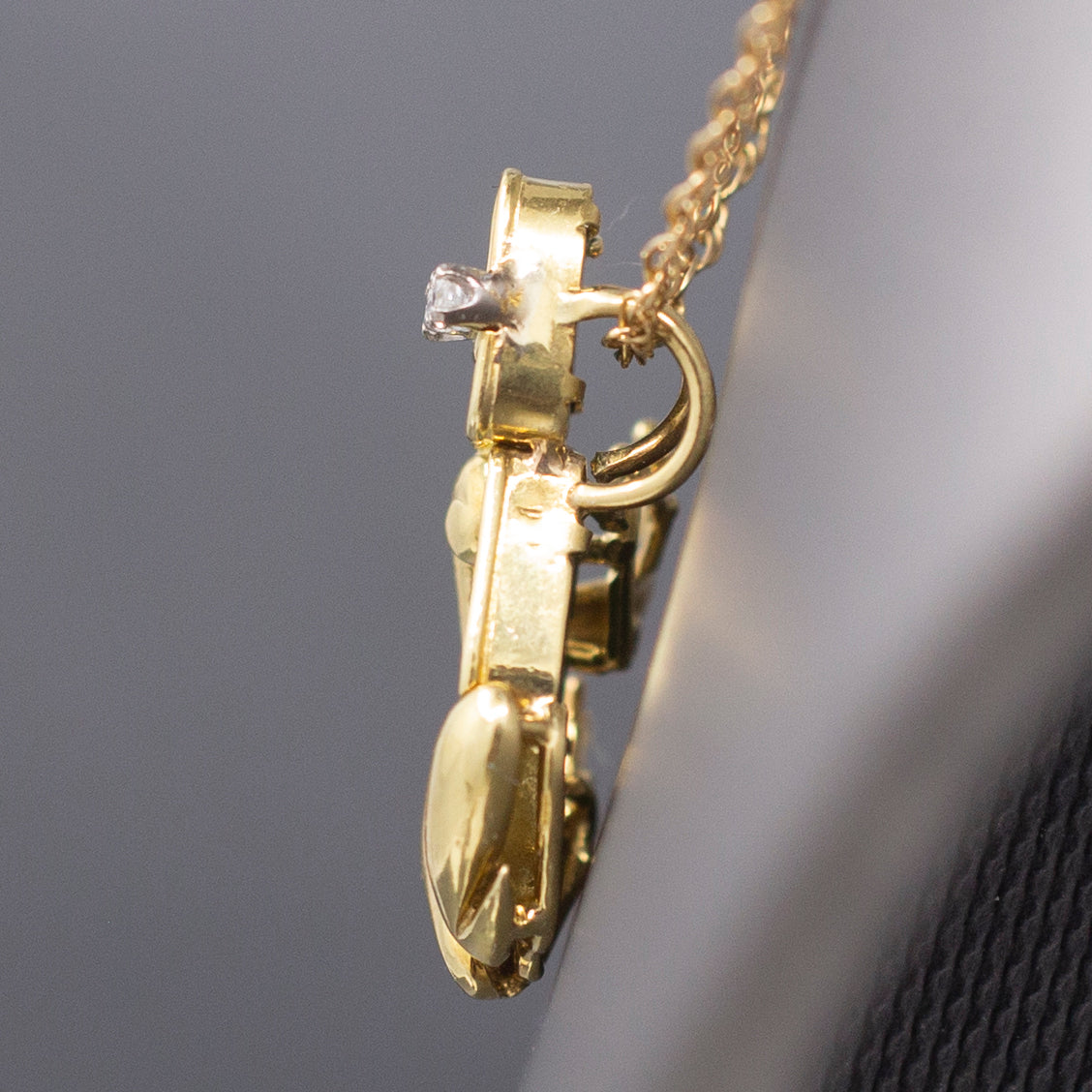 Darling Figural Frog Pendant with Malachite and Diamonds in 18k Yellow Gold