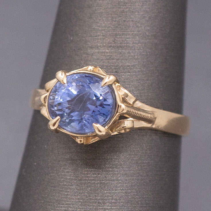 Vintage Cornflower Blue 2.43ct Natural Sapphire Ring in 14k Yellow Gold
