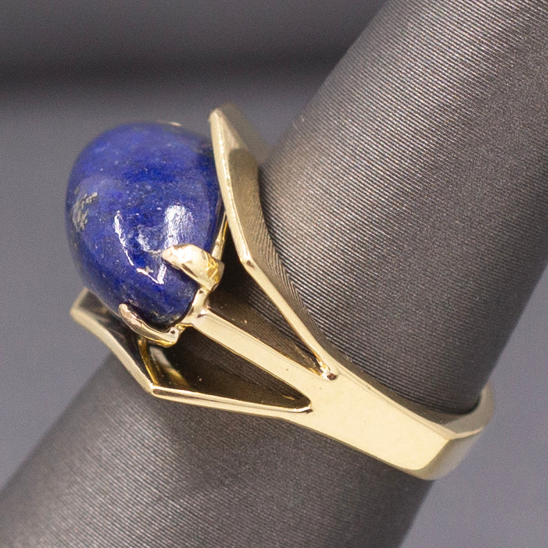 Vintage Modernist Lapis Lazuli East West Set Ring in 18k Yellow Gold