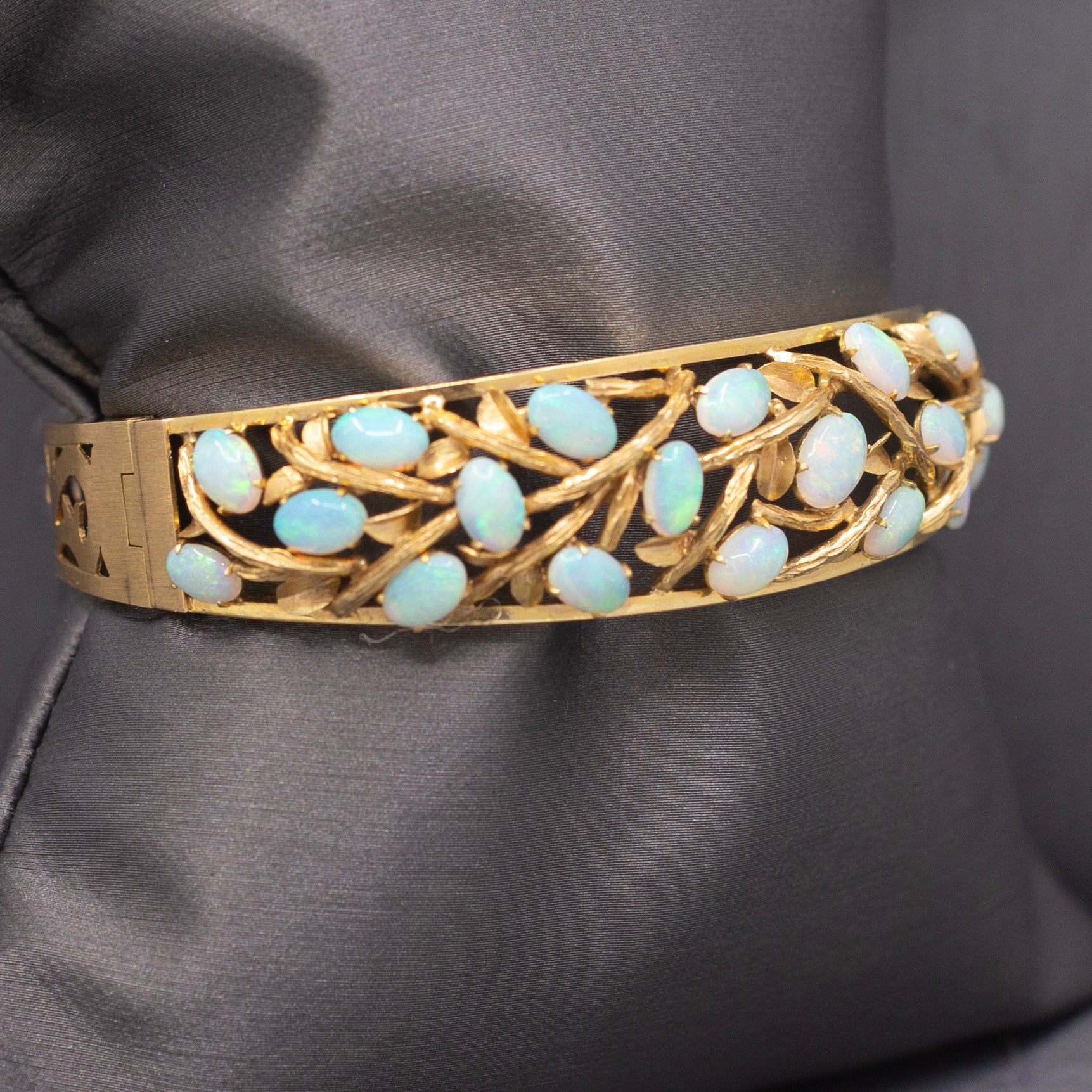 Exquisite Australian Opal Garland Bangle Bracelet in 14k Yellow Gold