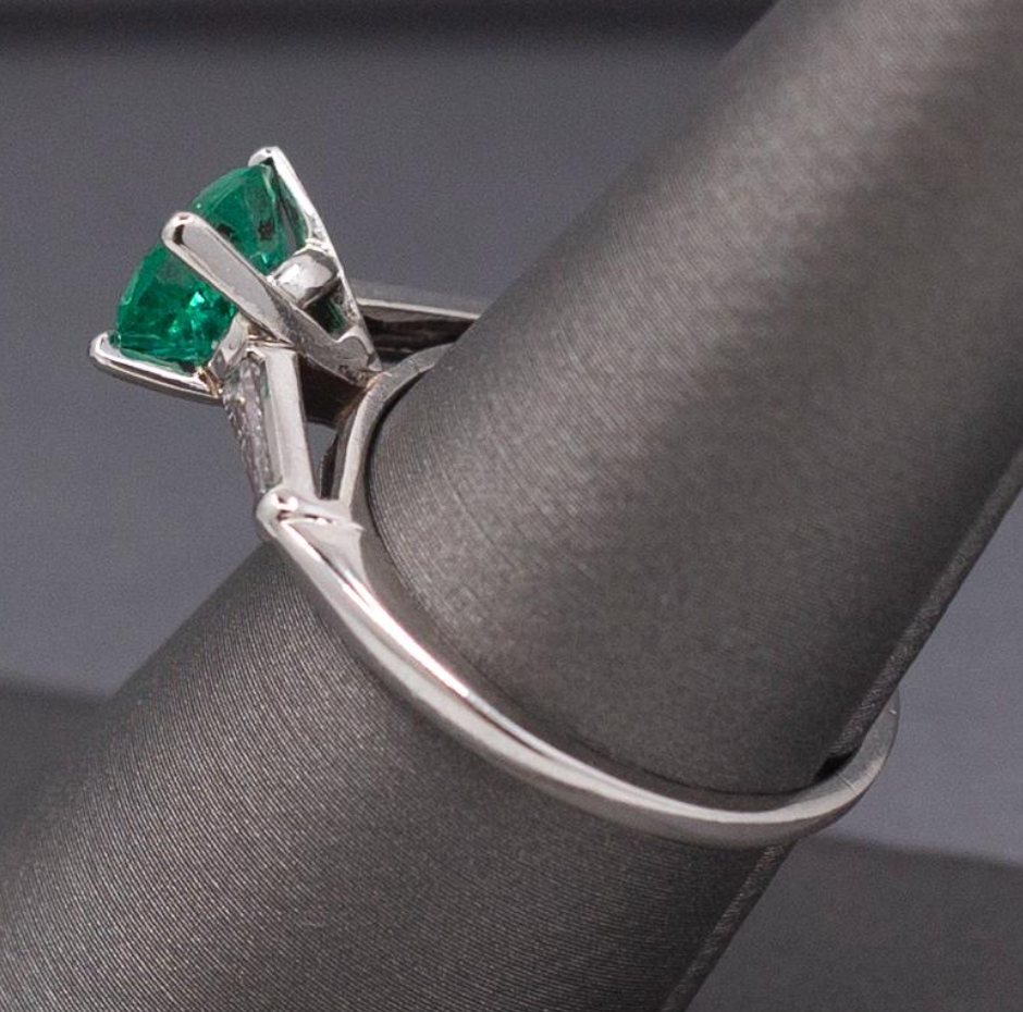 Vintage Natural Round Emerald and Baguette Diamond Ring in Platinum
