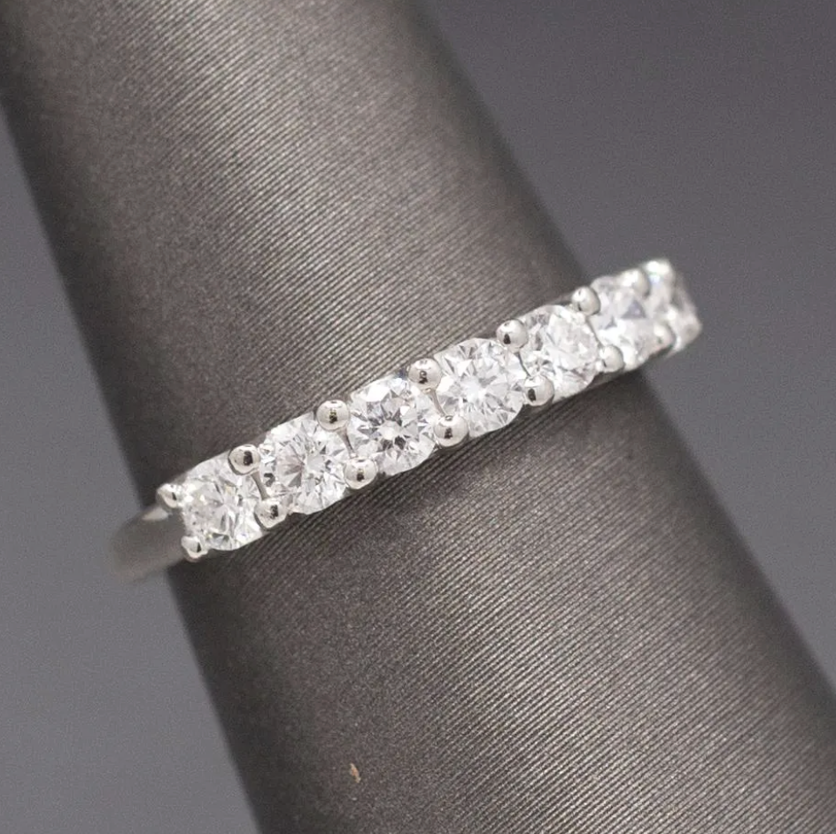Vintage Blue Nile Luna 1.00ct Diamond Wedding Band Ring in Platinum