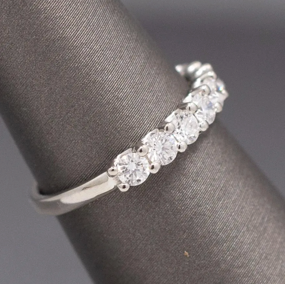Vintage Blue Nile Luna 1.00ct Diamond Wedding Band Ring in Platinum