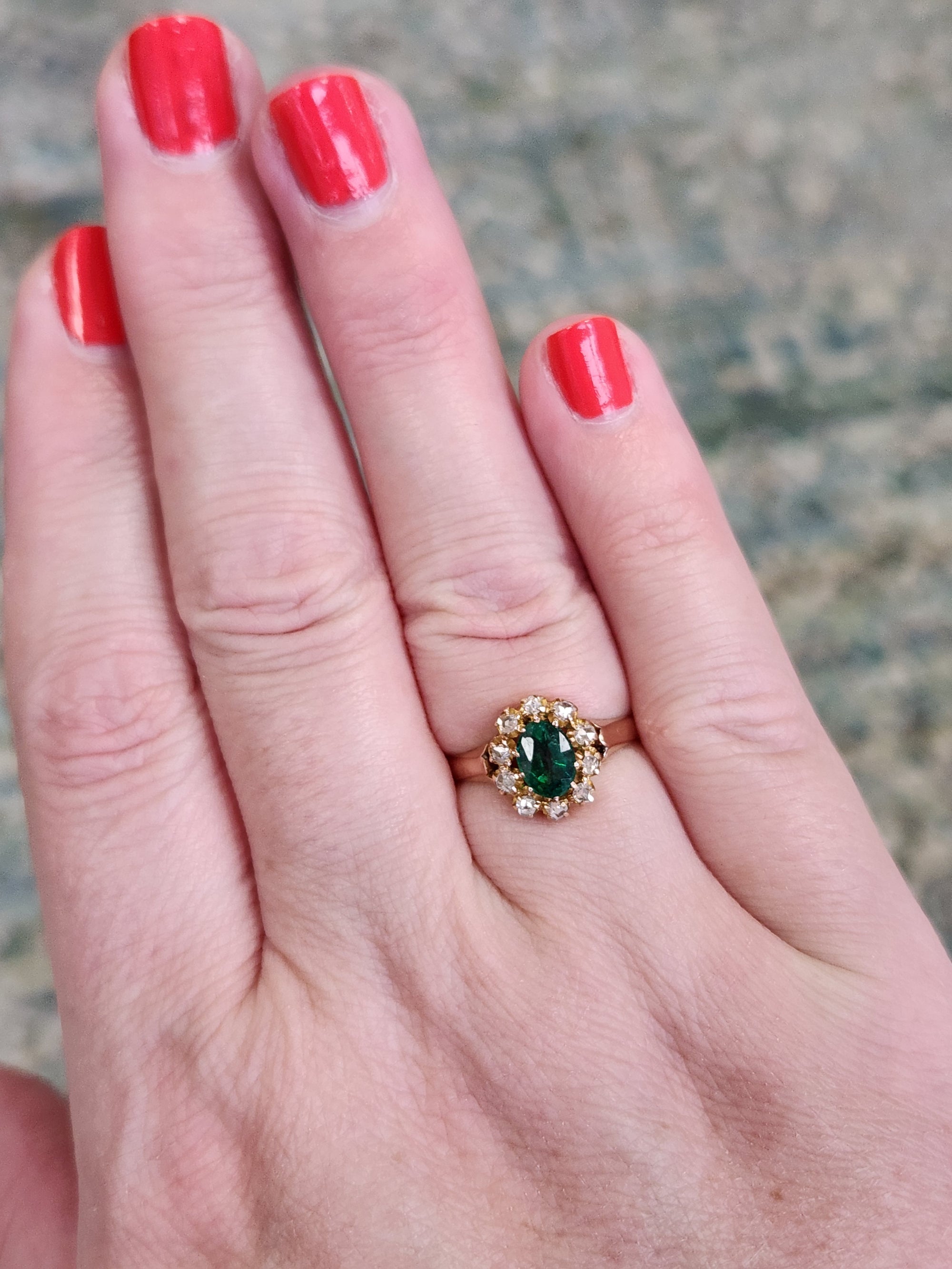 Antique Victorian Emerald and Rose Cut Diamond Ring in 10k Yellow Gold