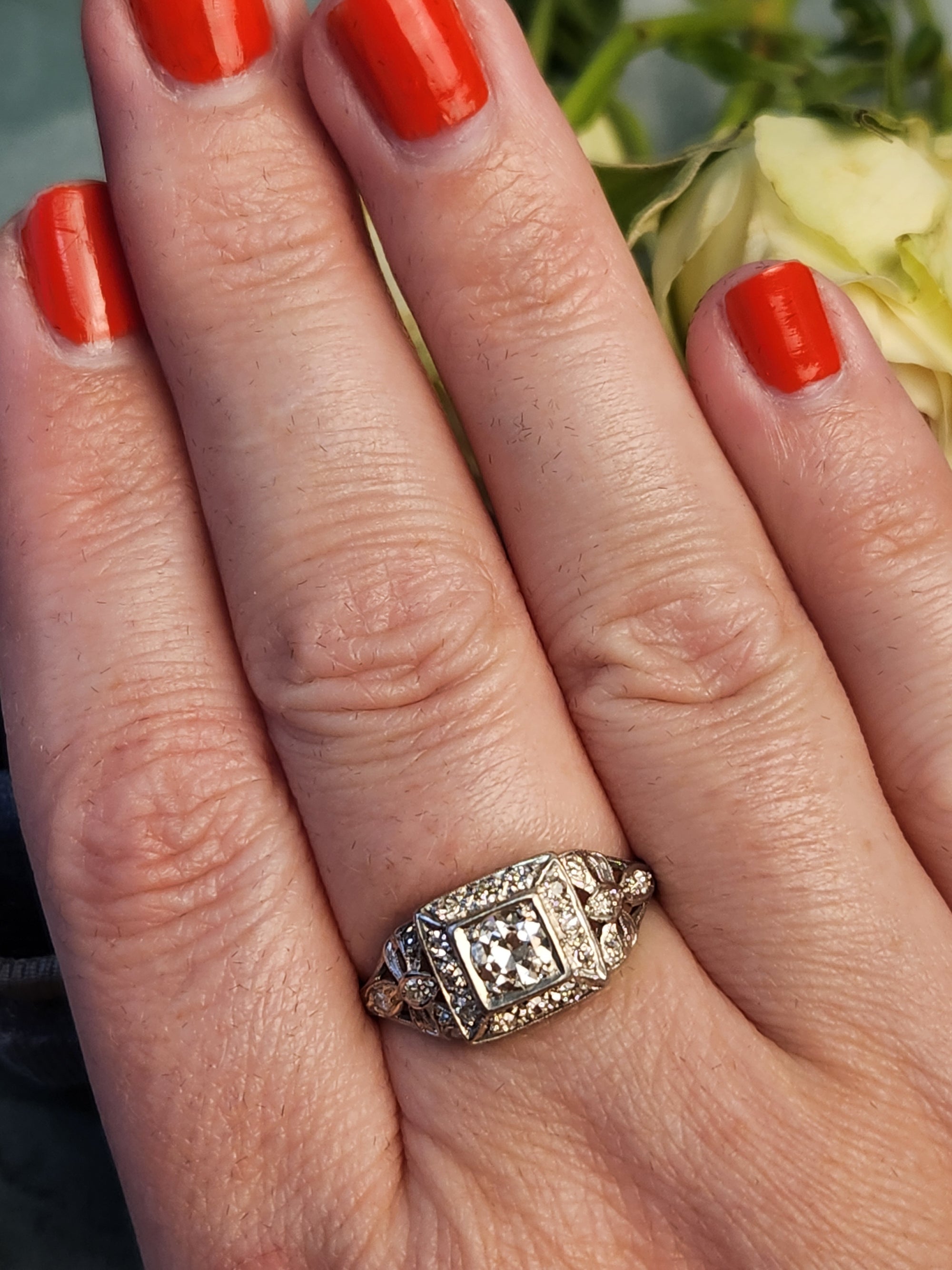 Gorgeous Late Art Deco Old European Cut Diamond Engagement Ring in Platinum