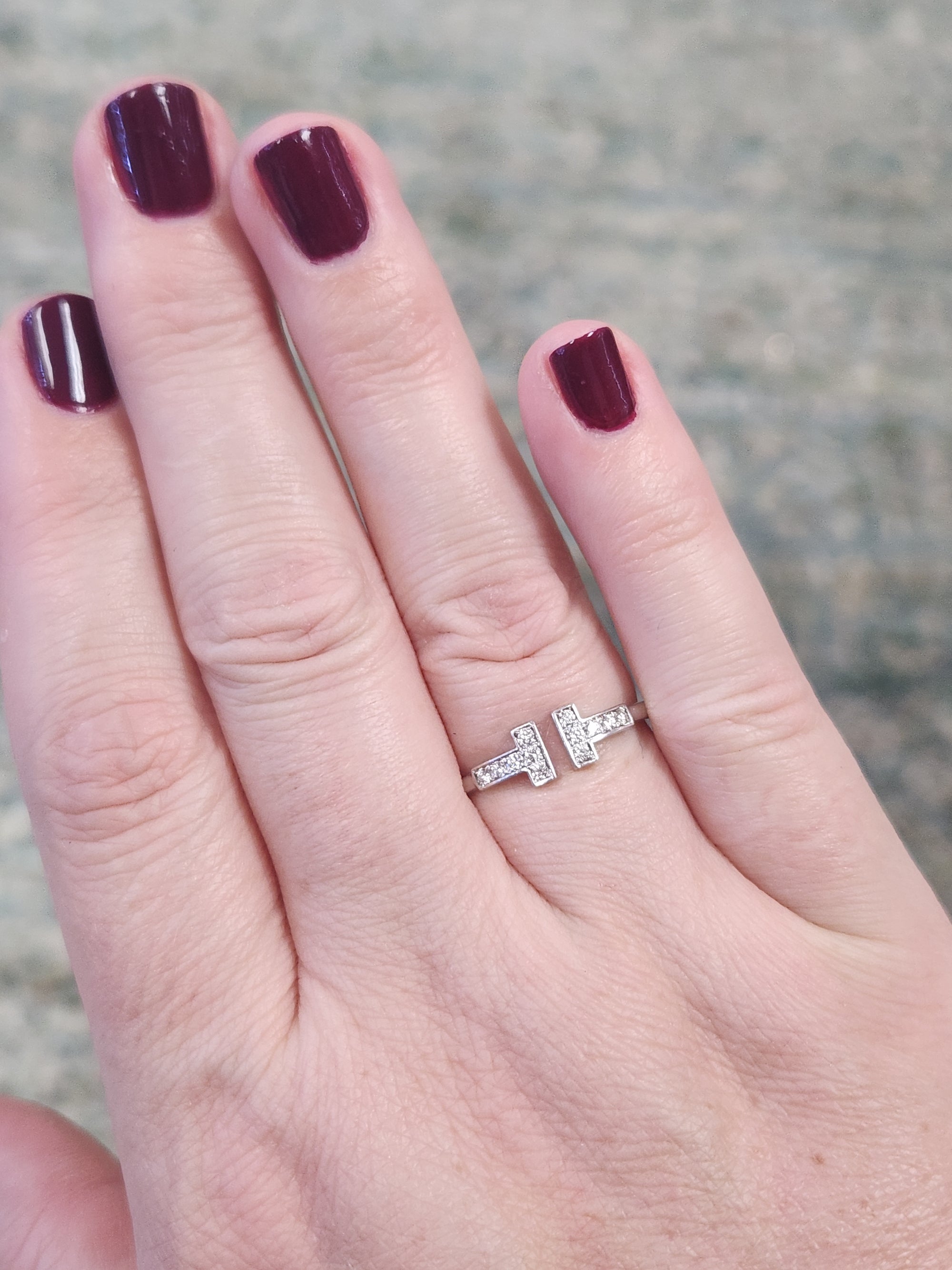 TIFFANY & CO 18K White Gold 0.13ctw Round Diamond T Wire Ring Size 8.5