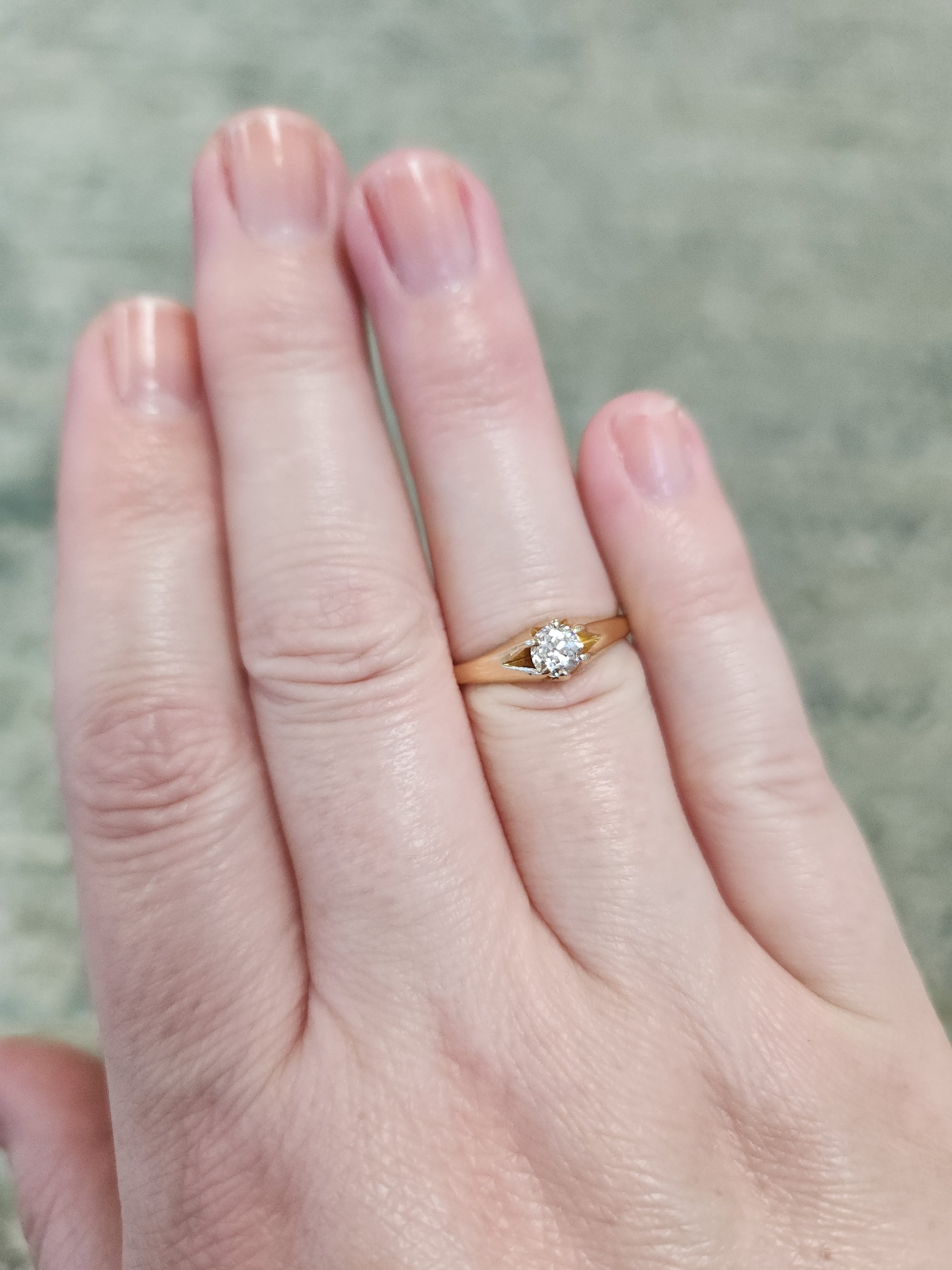 Antique Victorian Old Mine Cut Solitaire Engagement Ring in 18k Yellow Gold