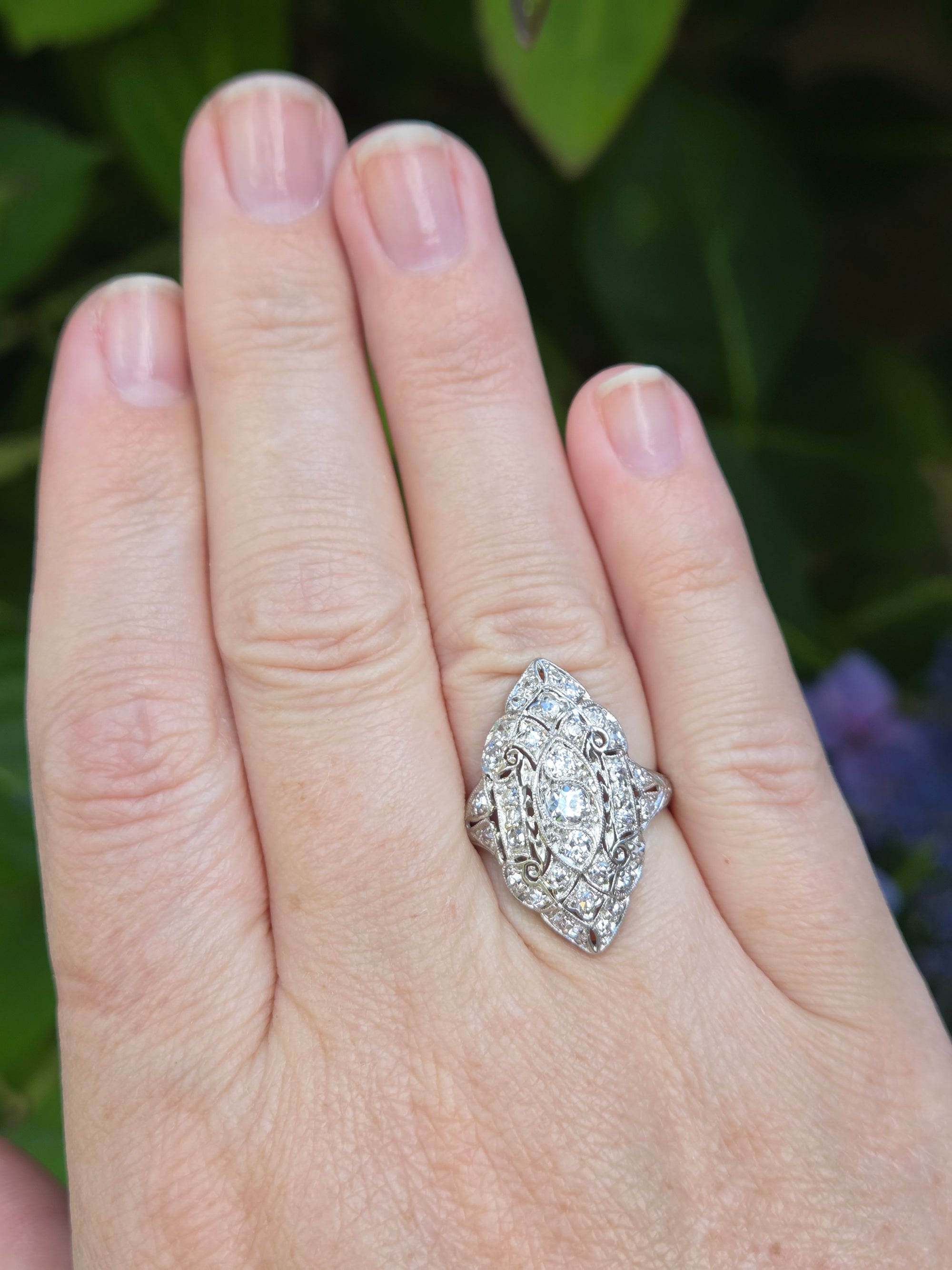 Splendid Art Deco Old European Cut Diamond Dinner Cocktail Ring in Platinum