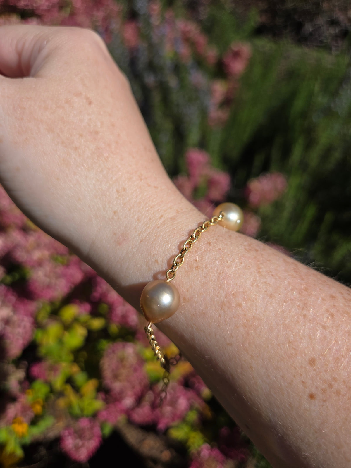 Yvel Golden South Sea Pearl Station Chain Bracelet in 18k Yellow Gold