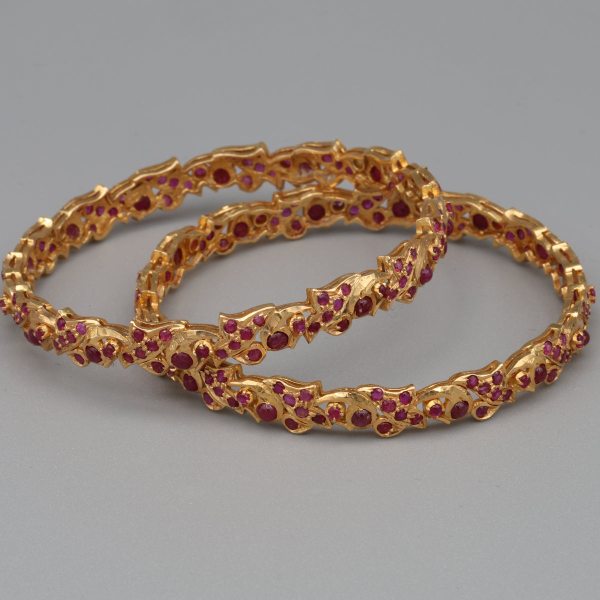 High Karat Gold Natural Ruby Round Bangle Bracelet