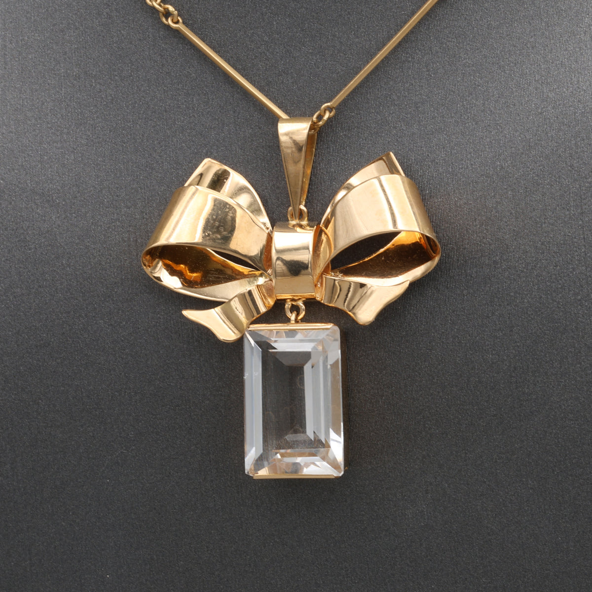 Vintage Ribbon Bow Quartz Dangle Pendant Necklace in 18k Yellow Gold