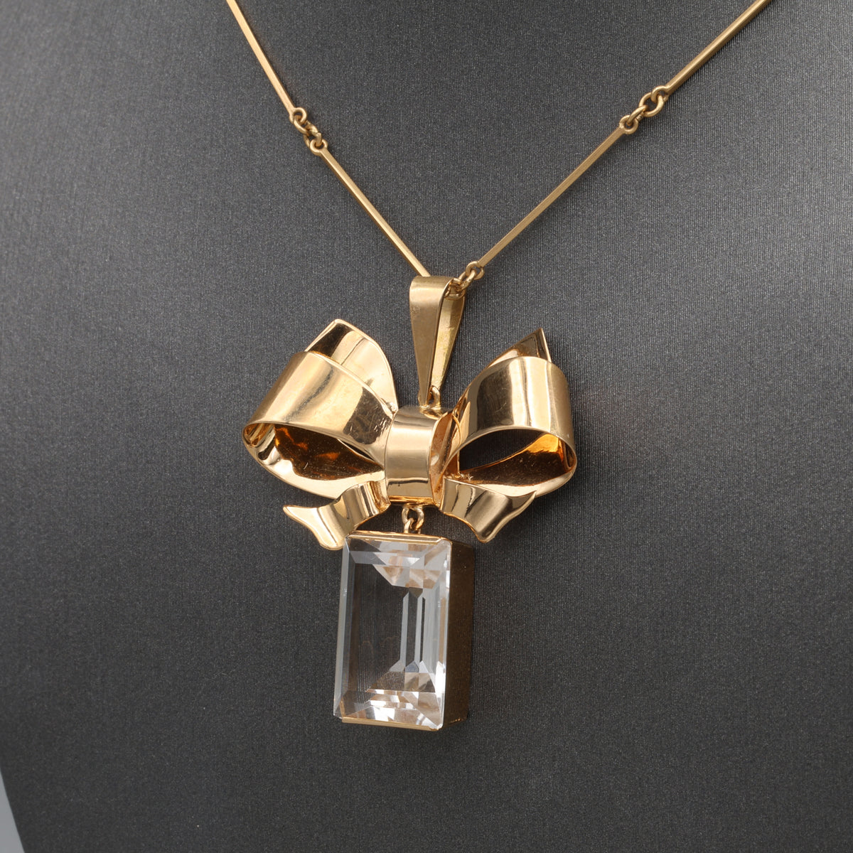 Vintage Ribbon Bow Quartz Dangle Pendant Necklace in 18k Yellow Gold