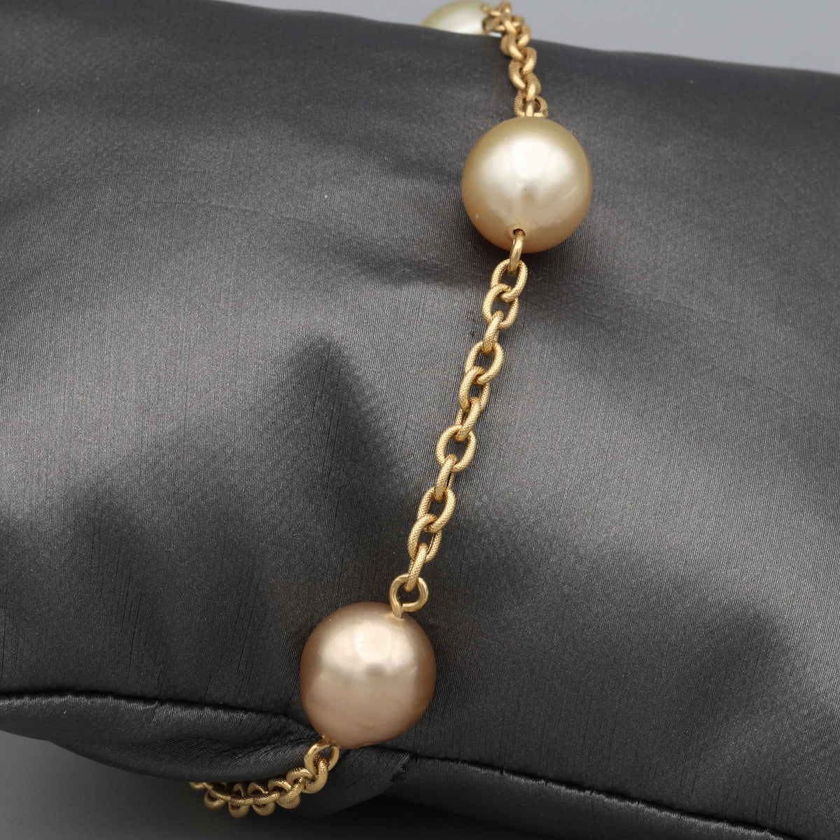 Yvel Golden South Sea Pearl Station Chain Bracelet in 18k Yellow Gold