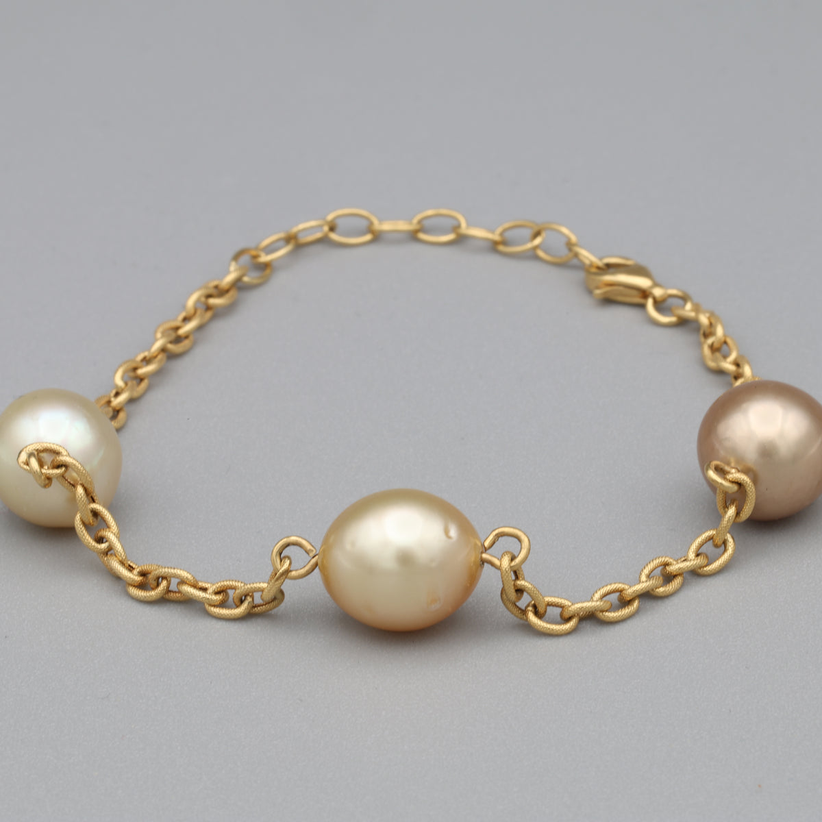 Yvel Golden South Sea Pearl Station Chain Bracelet in 18k Yellow Gold