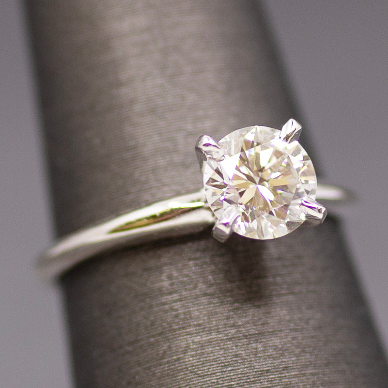 Classic Round Brilliant Cut Diamond 0.92ct Solitaire Engagement Ring in 14k White Gold