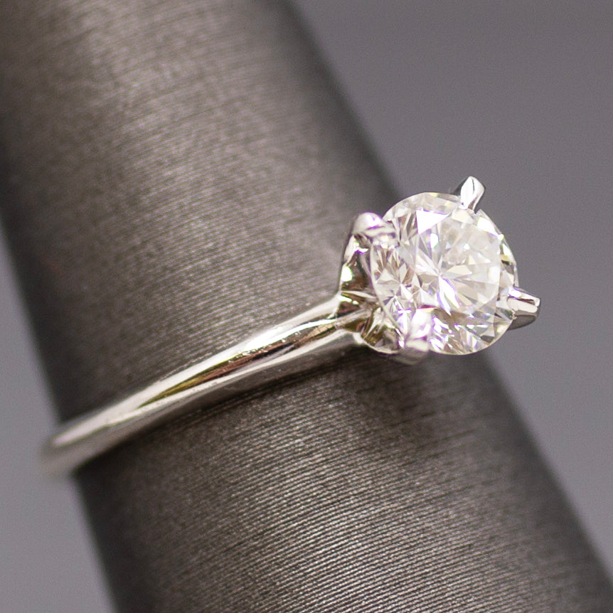 Classic Round Brilliant Cut Diamond 0.92ct Solitaire Engagement Ring in 14k White Gold