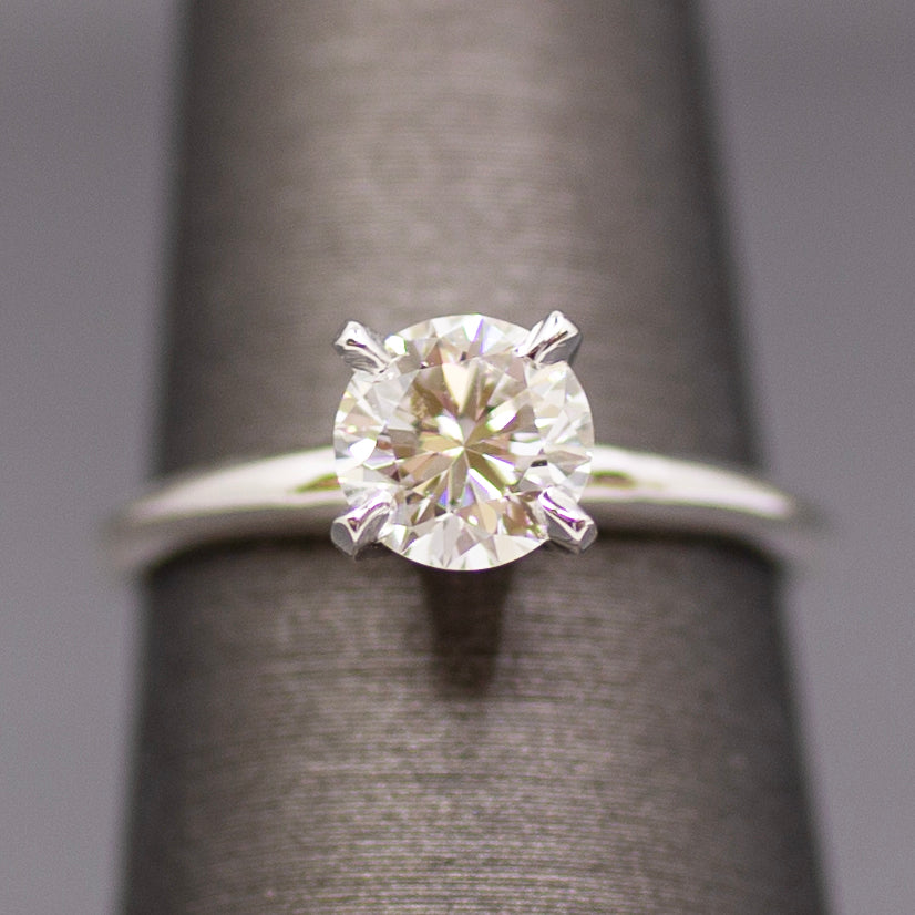Classic Round Brilliant Cut Diamond 0.92ct Solitaire Engagement Ring in 14k White Gold