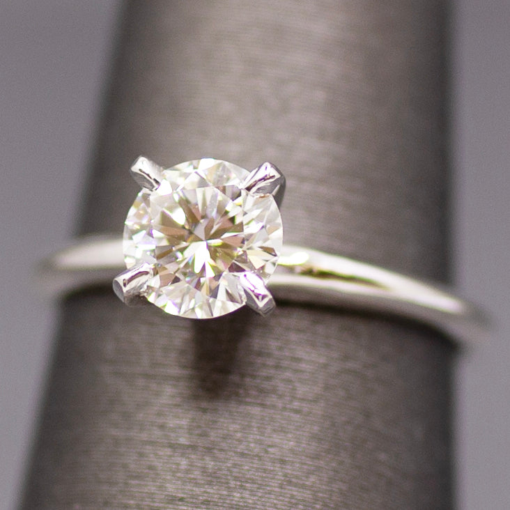 Classic Round Brilliant Cut Diamond 0.92ct Solitaire Engagement Ring in 14k White Gold