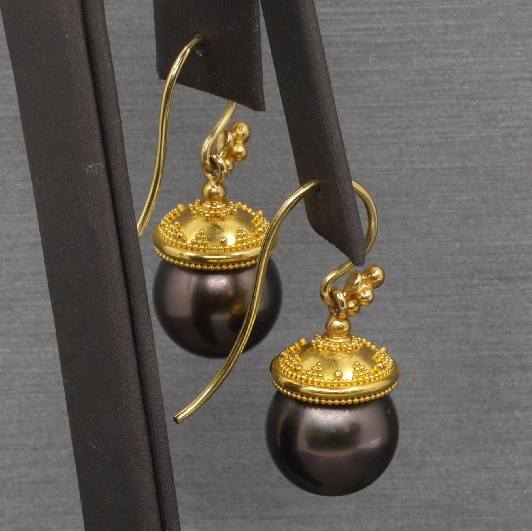 Sleek Black Tahitian Pearl Dangle Earrings in 18k Yellow Gold