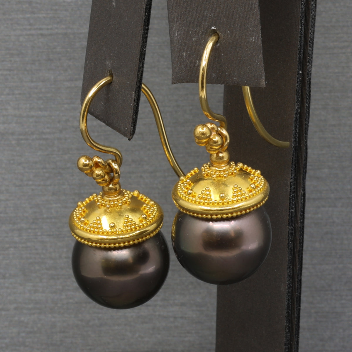 Sleek Black Tahitian Pearl Dangle Earrings in 18k Yellow Gold