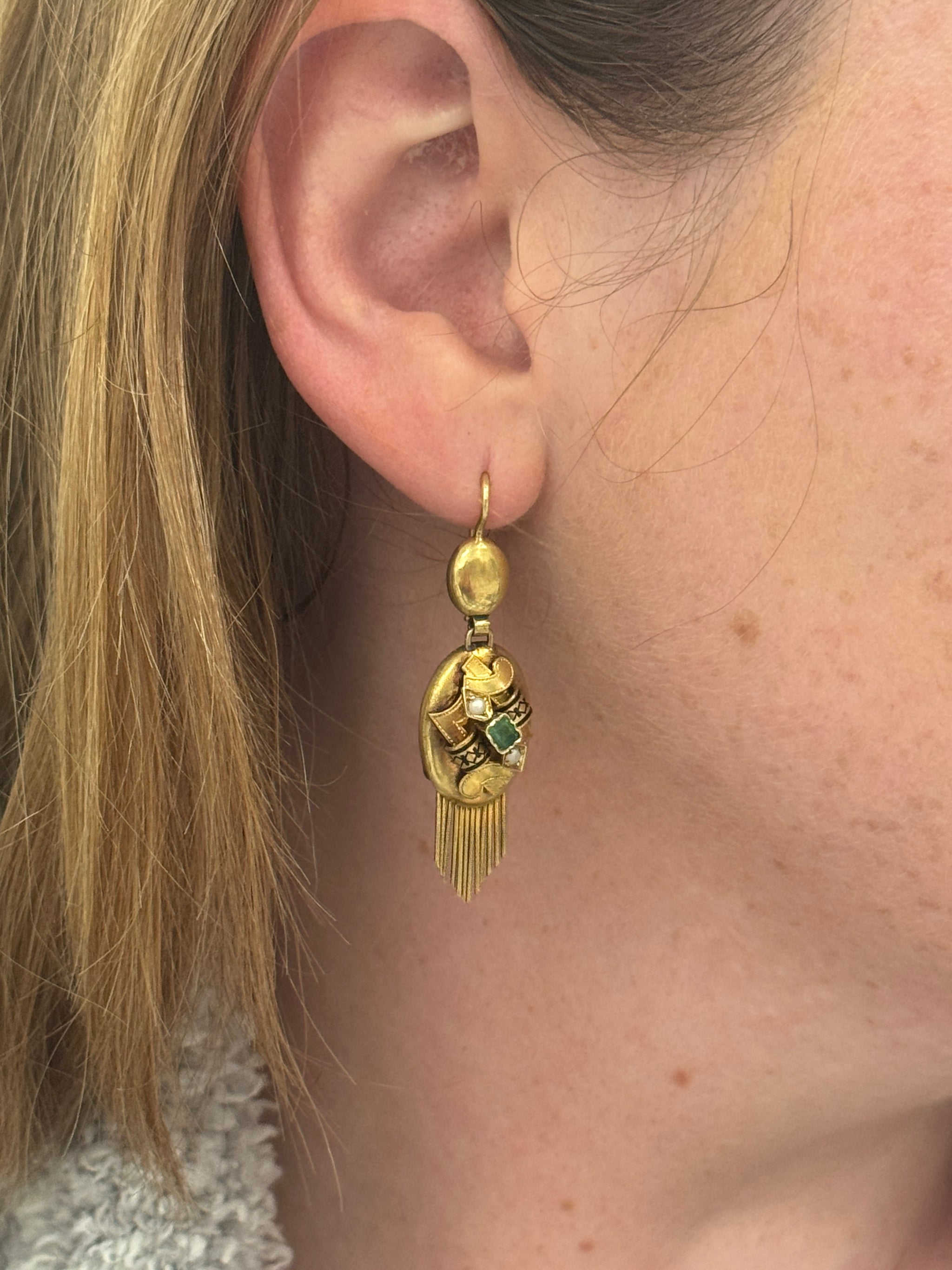 Antique Victorian Emerald and Pearl Fringe Dangle Earrings in 14k Yellow Gold