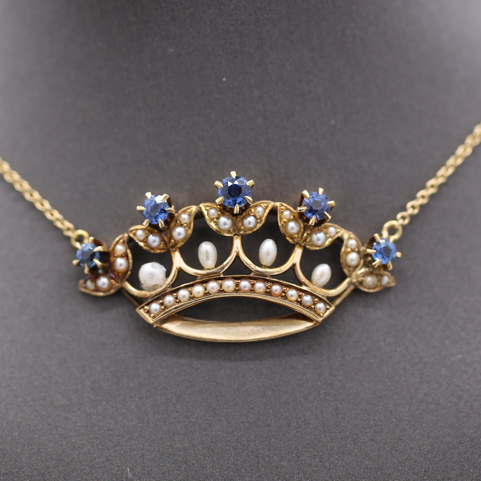 Late Victorian Yogo Sapphire and Pearl Crown Pendant Necklace in 14k Yellow Gold