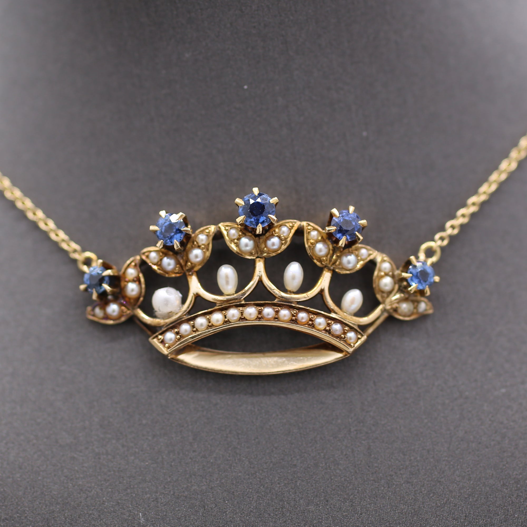 Late Victorian Yogo Sapphire and Pearl Crown Pendant Necklace in 14k Yellow Gold