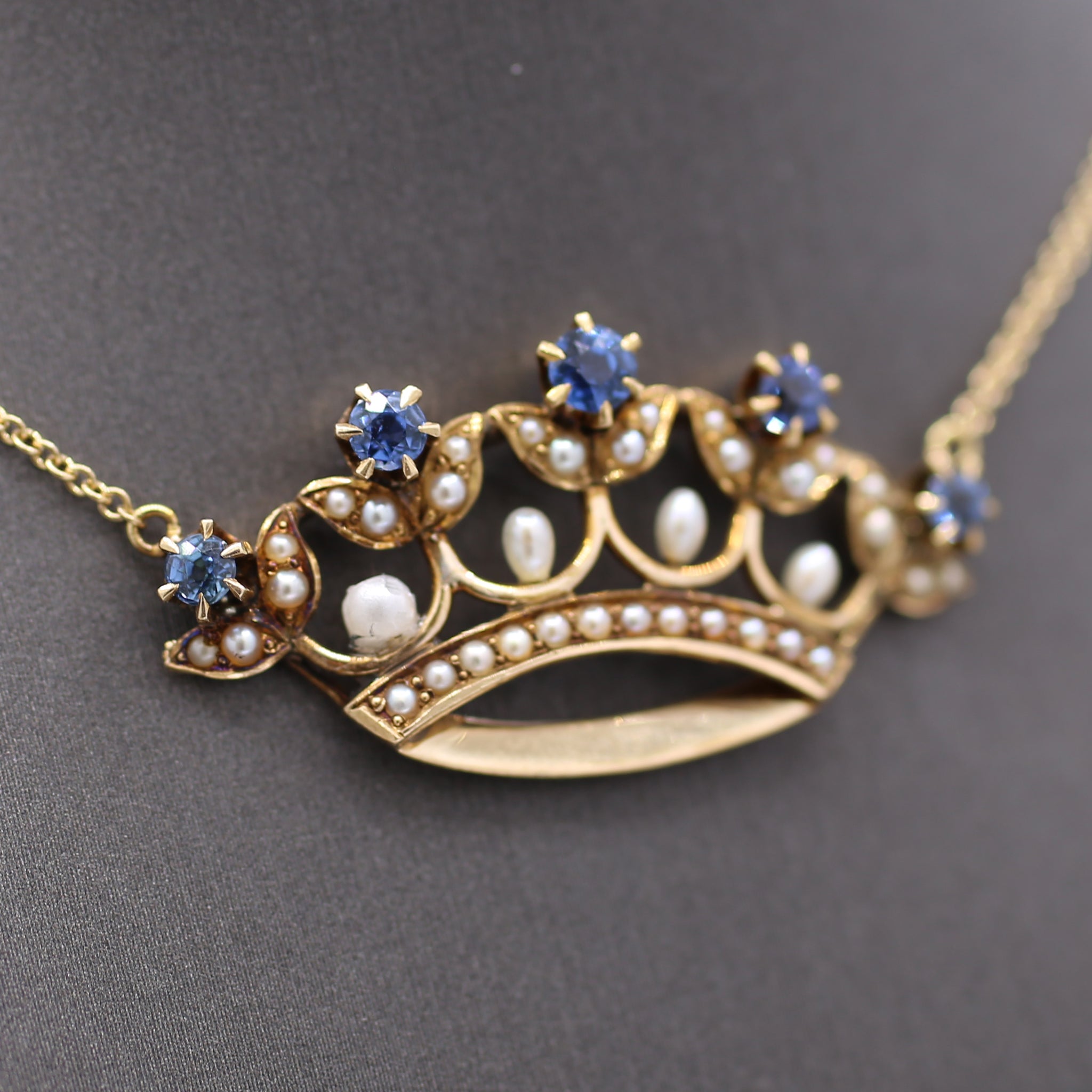 Late Victorian Yogo Sapphire and Pearl Crown Pendant Necklace in 14k Yellow Gold