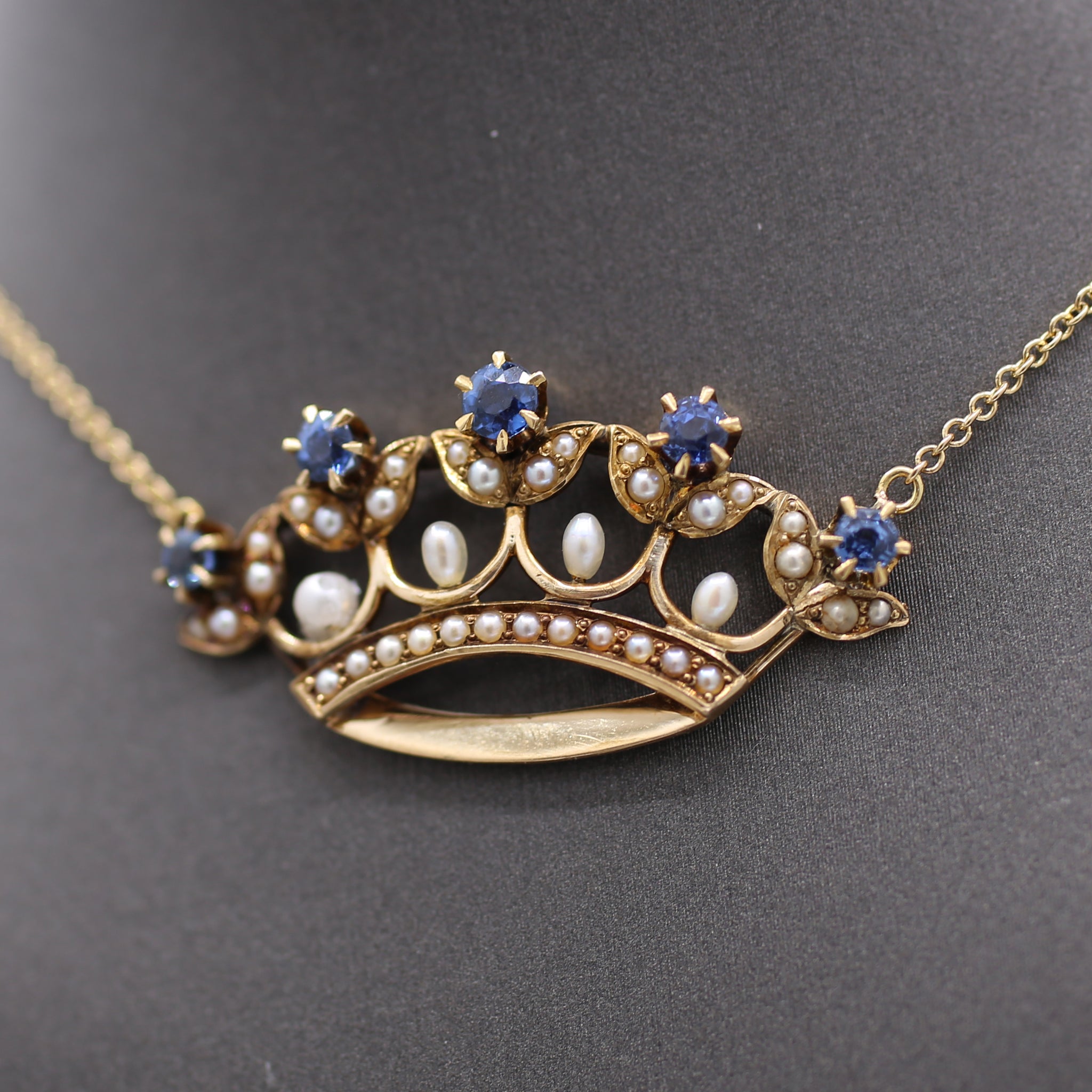 Late Victorian Yogo Sapphire and Pearl Crown Pendant Necklace in 14k Yellow Gold